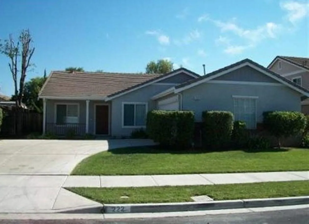 222 Brushwood Pl photo 1
