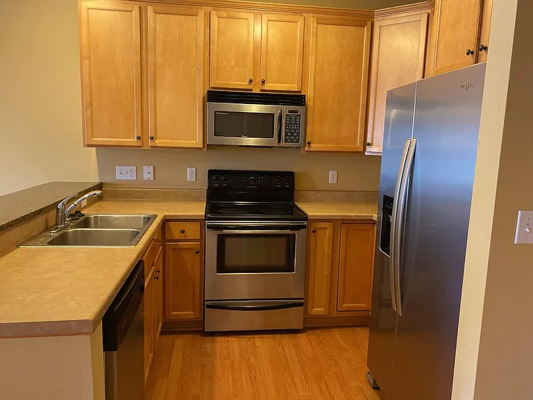 2425 Aspen Rd #203 — Photo 1