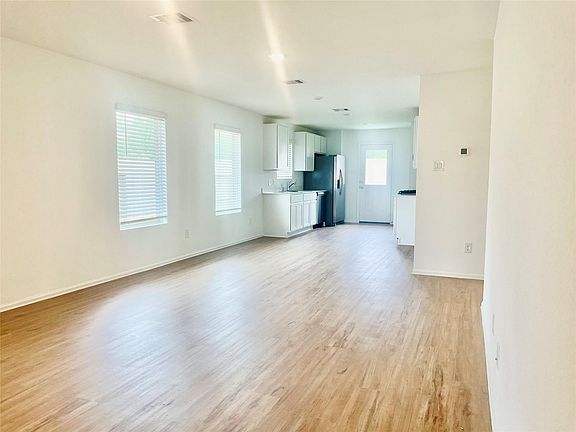 4th image of 21919 Scopeto Ln