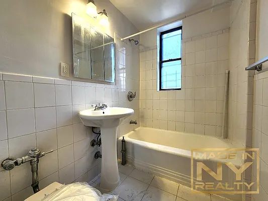 Rented by Made In NY Realty | media 6