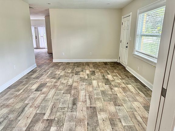 5th image of 250 8th Ave S