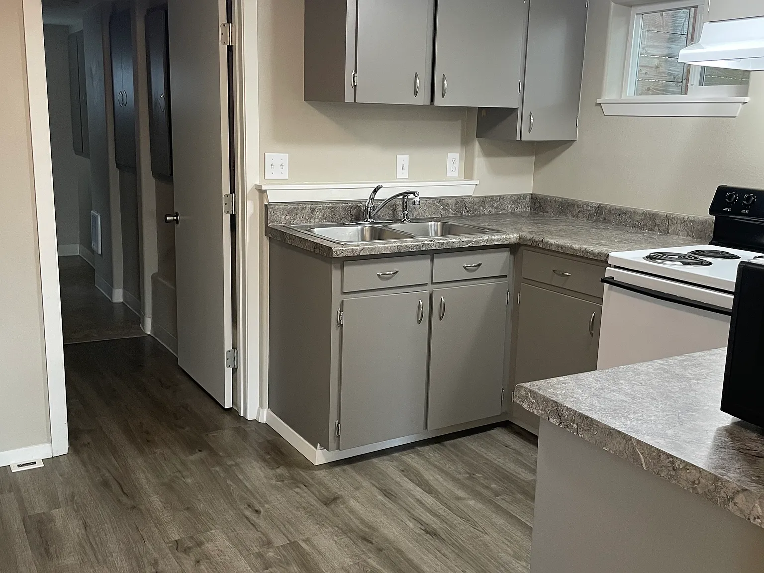 1 bed, 1237 sqft, $1,450 — Photo 3