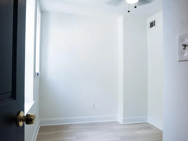 1221 N Randolph St #3 — Photo 10