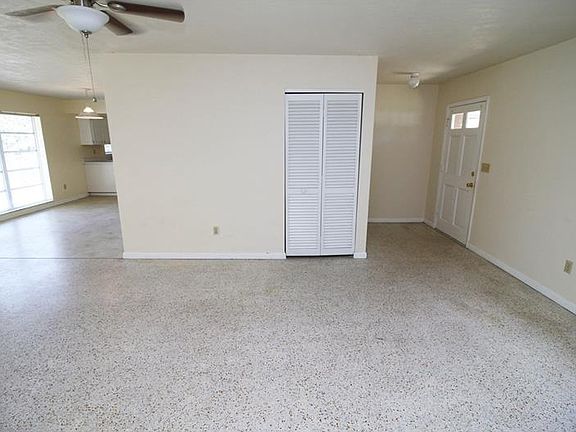 5th image of 1583 Deerfield Ave