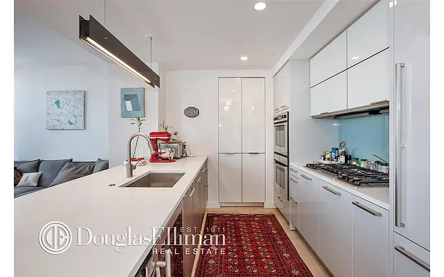 Rented by Douglas Elliman | media 51
