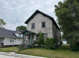 709 E 11th St, Michigan City, IN