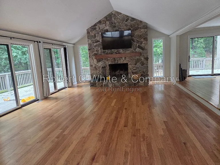 15 Treadwell Ct — Photo 3