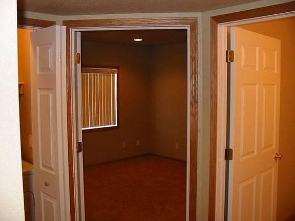 5th image of 314 Brennen Blvd