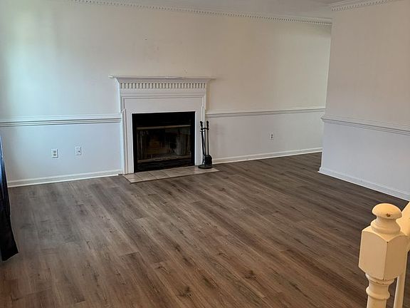 2nd image of 5673 Rivermill Cir