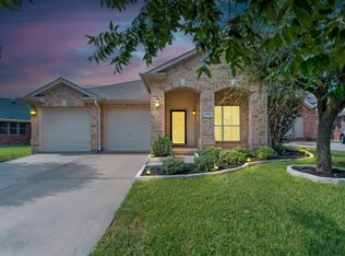 6713 Stardust Dr, North Richland Hills, TX 76180