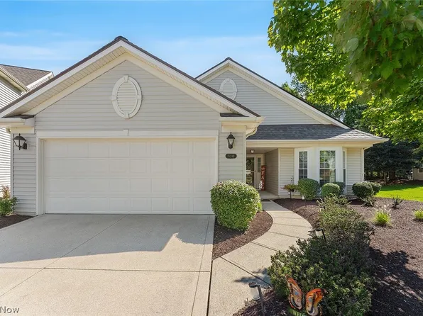 15249 Oak Hollow Ln, Strongsville, OH 44149
