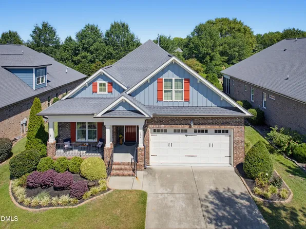 154 Moss Creek Pl, Fuquay Varina, NC 27526