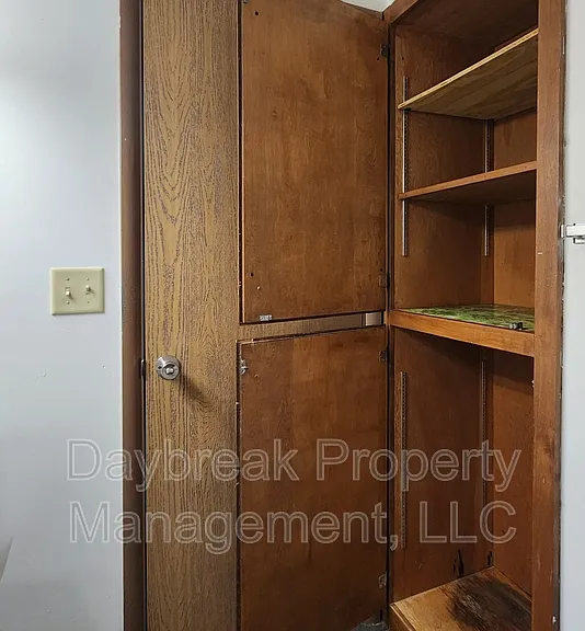 915 7th Ave N #17 — Photo 13