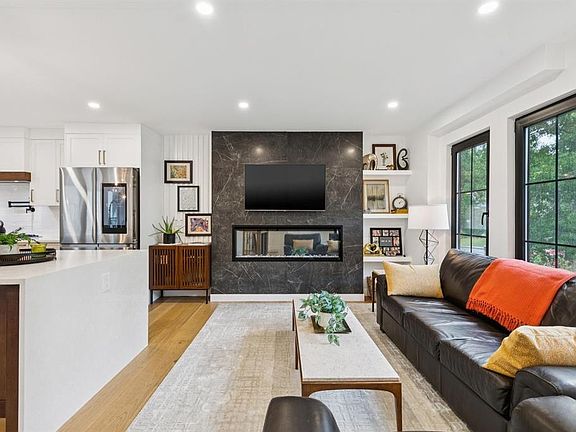 5th image of 2543 N Chicoutimi Dr NW