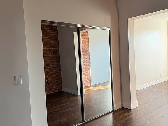 4th image of 91 Greenpoint Ave APT 7