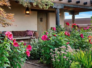 38 Tano Alto, Santa Fe, NM 87506