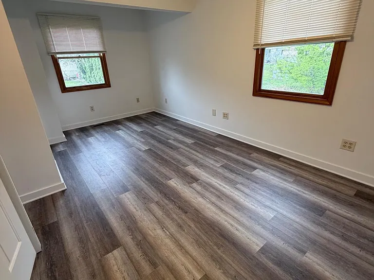 122 Glen Ave — Photo 8