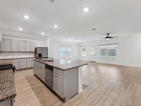 4th image of 10706 Erinita Way