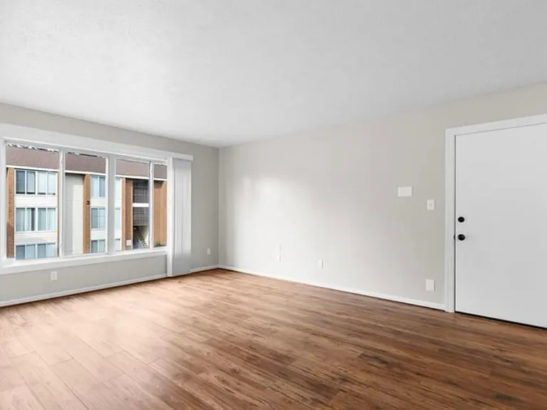 30 Pacific Dr #1 — Photo 8