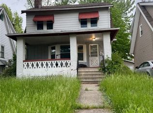 901 Woodview Rd, Cleveland, OH 44121