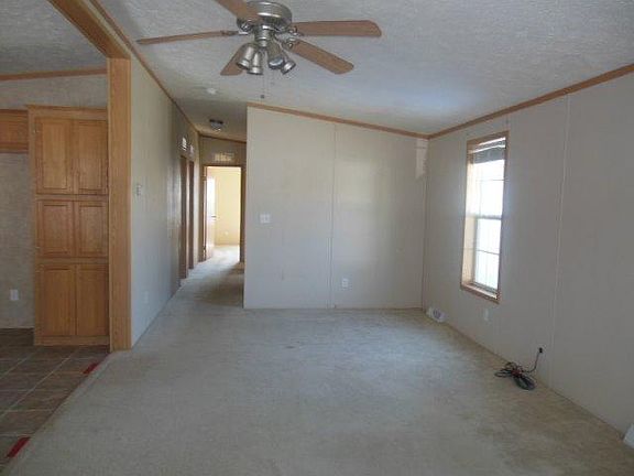 3rd image of 120 Maple Run Dr