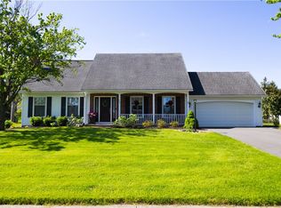 332 Northwood Dr, Rochester, NY 14612