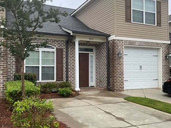 2nd image of 815 Mayo Ln