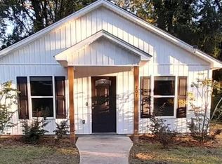 207 Lee St, Darlington, SC 29532