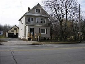 2nd image of 301 Mineral Springs Rd