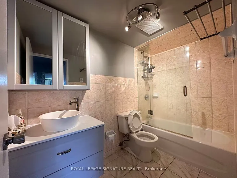 2121 Roche Ct #109 — Photo 21