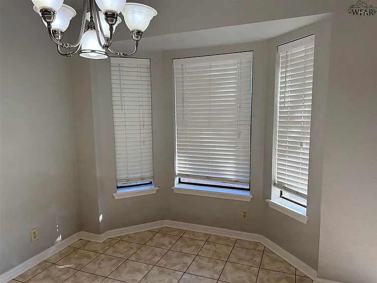 4919 Cypress Ave — Photo 5