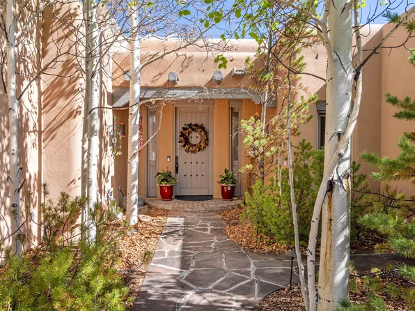 14 Avenida Aldea, Santa Fe, NM 87507
