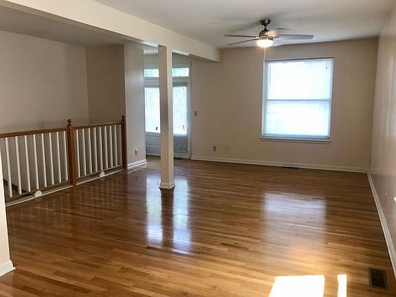 4th image of 3823 Shenandoah Ave #A