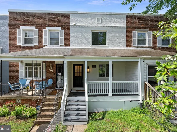 241 Evans Ln, Alexandria, VA 22305