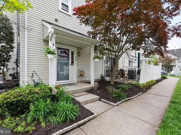 608 Wharton Rd, Mount Laurel, NJ 08054