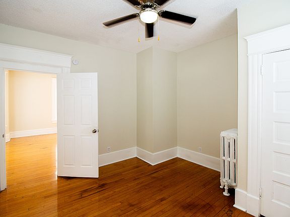 3rd image of 3324 Baltimore Ave #2