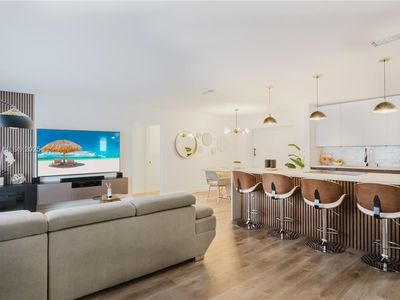 10300 NW 80th Ct, Tamarac, FL, 33321