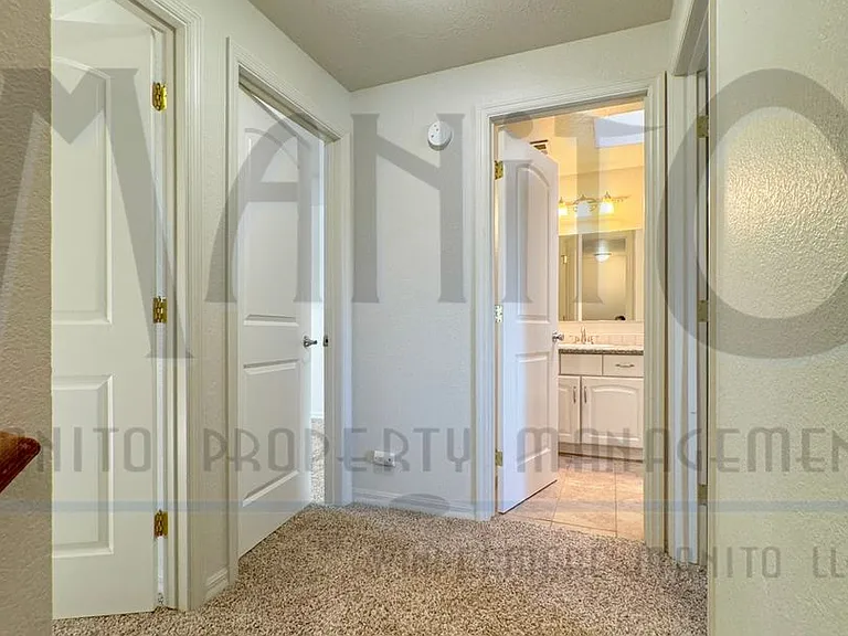 523 E 11th Ave — Photo 16