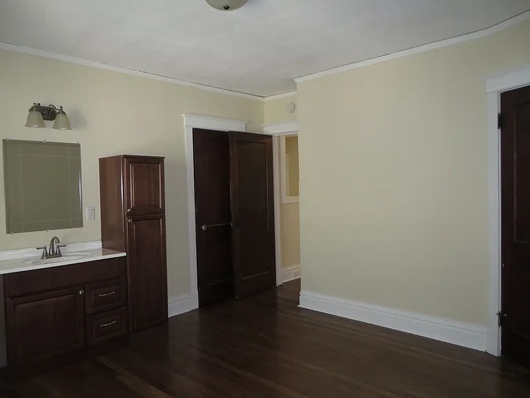 1520 E 1st St #1520 — Photo 8