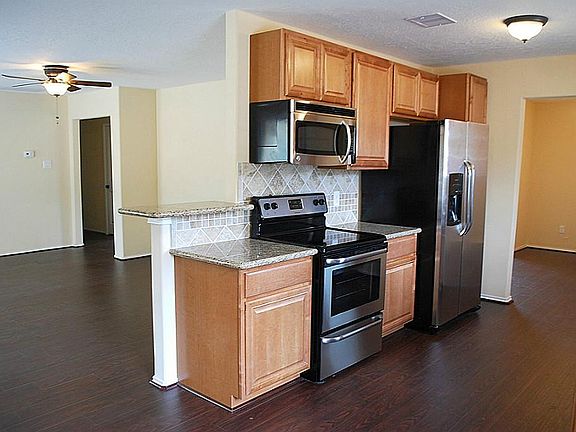 3rd image of 347 San Fernando Dr