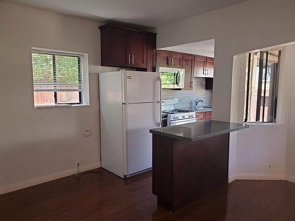 3rd image of 4446 Mammoth Ave