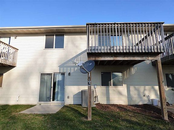 2nd image of 303 Duchess Dr