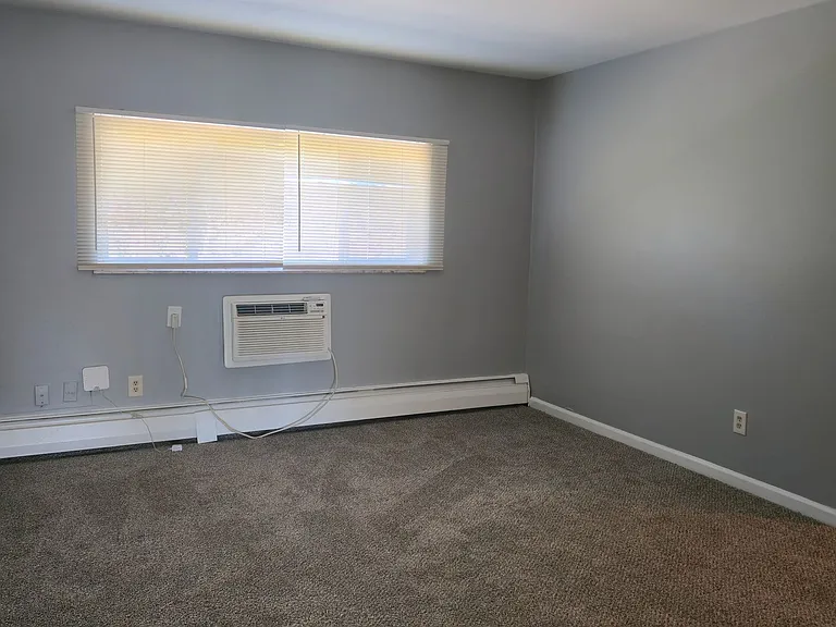 904 Mohawk Trl — Photo 2
