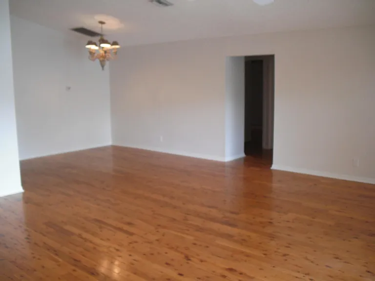 1382 NW 13th Ct — Photo 7