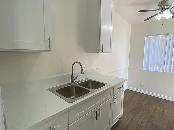 5th image of 21615 Pioneer Blvd APT 16