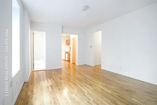 Rented by Copperwood Real Estate | media 32