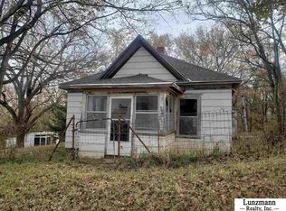 617 3rd St, Peru, NE 68421