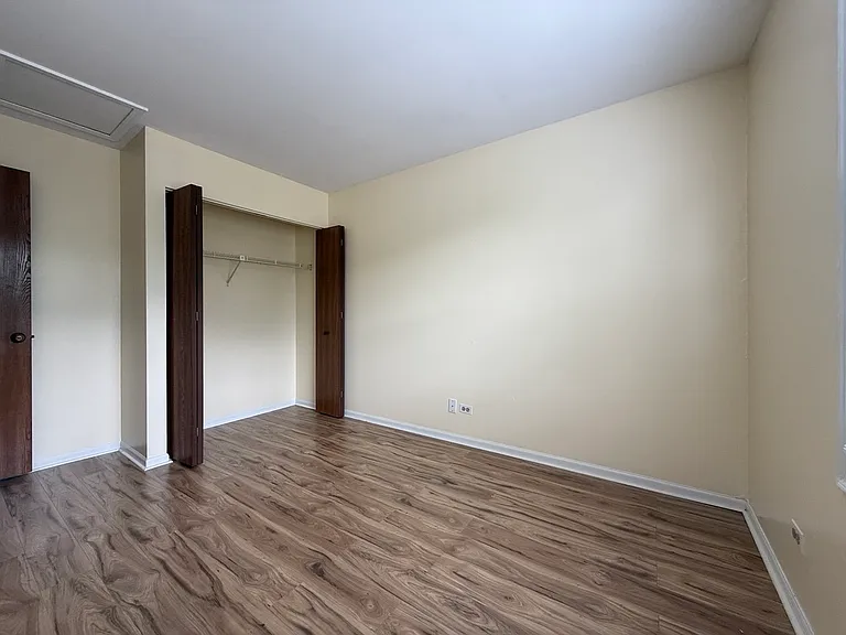 1464 Farrington Ln — Photo 11
