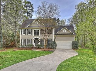 300 Wonderwood Dr, Charlotte, NC 28211