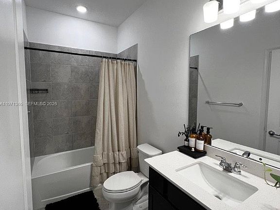 5th image of 6140 Planta Ln